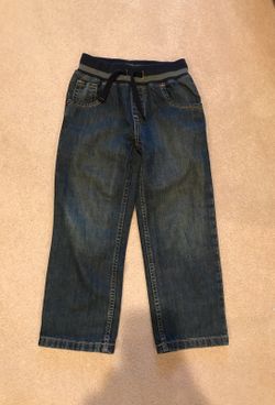 Never worn boys Gymboree jeans size 5 (soft waist)