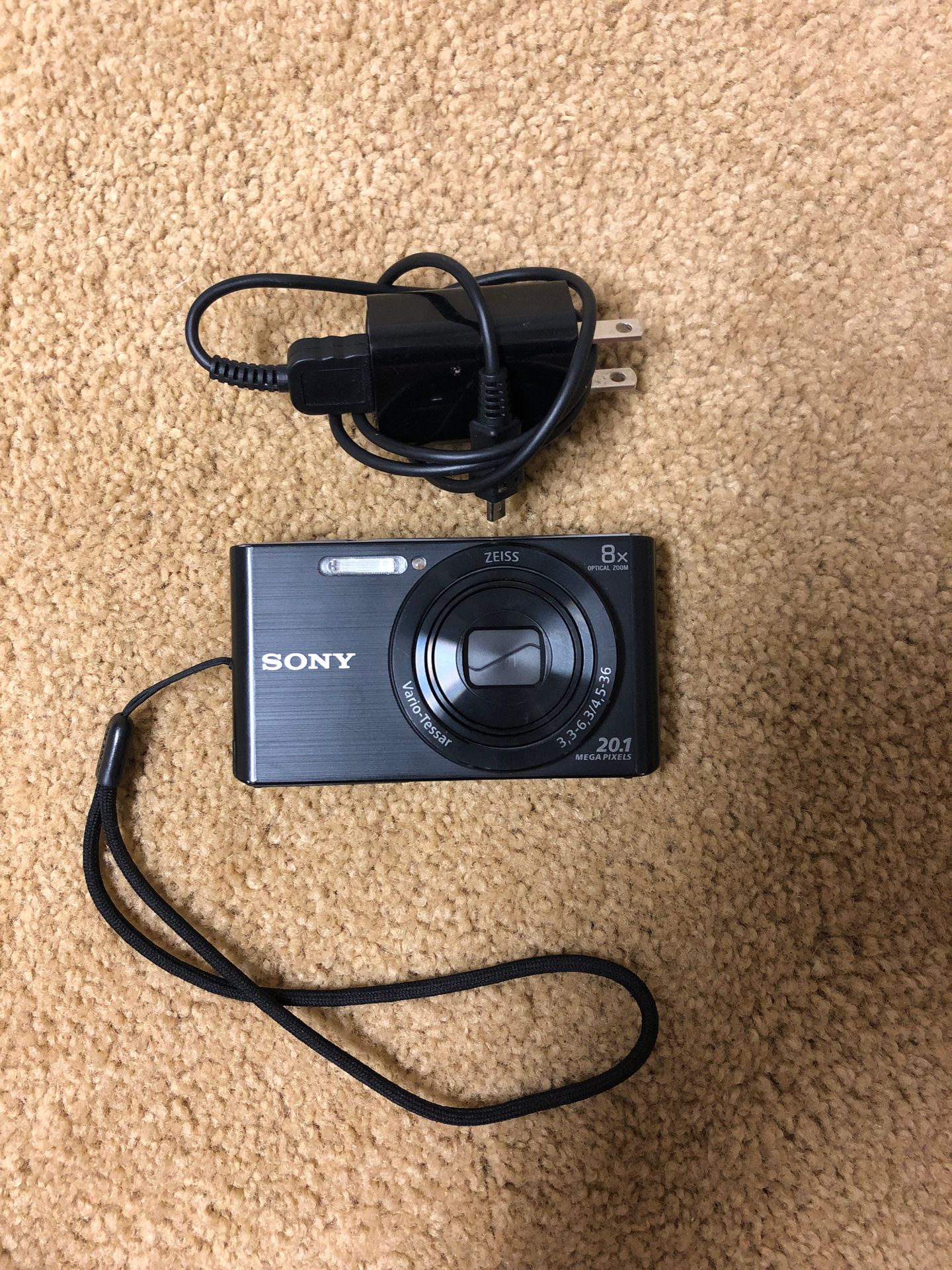 SONY DSC-W830 Camera WITH charger