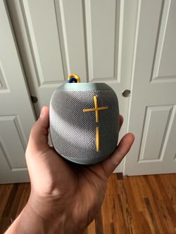 UE Wonderboom Portable Bluetooth Speaker Gray/Gold Waterproof