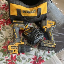 Dewault 20v Drill Set