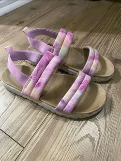 Girl's Cat & Jack sandals Size 2