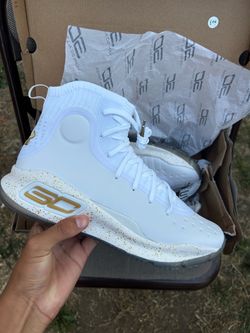 Curry 4 retro