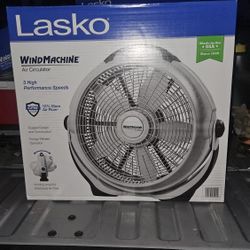 Lasko 20 Air Circulator Wind Machine, 3-Speed Floor Fan with Pivoting  Head, A20301, Gray for Sale in Yelm, WA - OfferUp