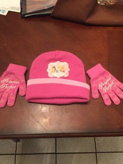 Girls beanie and gloves