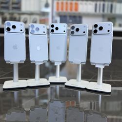 iPhone 17 Pro & iPhone 17 Pro Max ((Take It Home In Payments/ llévatelo a casa en pagos) Only $10 Down 