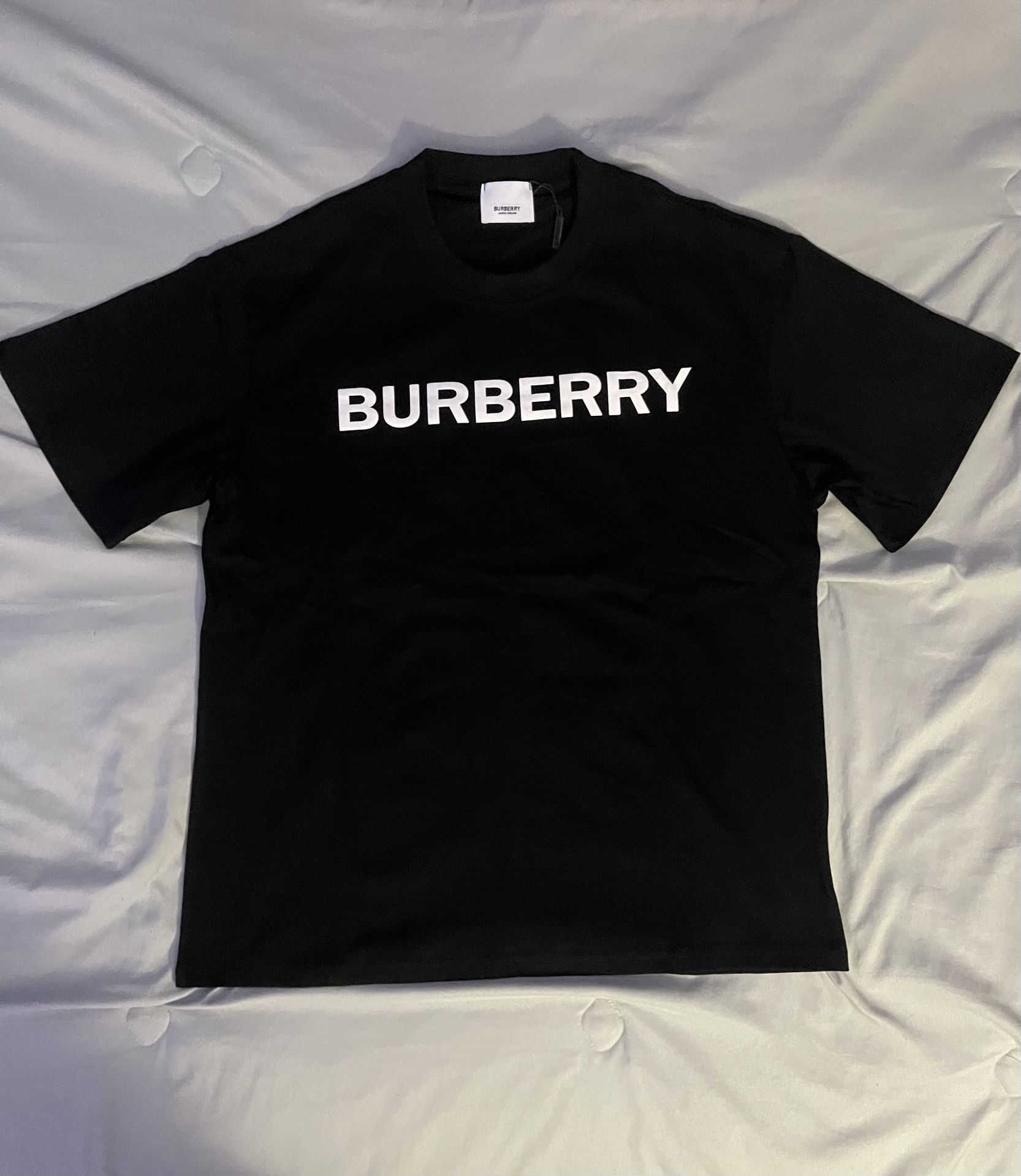Men’s Black Burberry T Shirt Size Medium