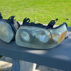 Ford Escape Headlights With All Bulbs