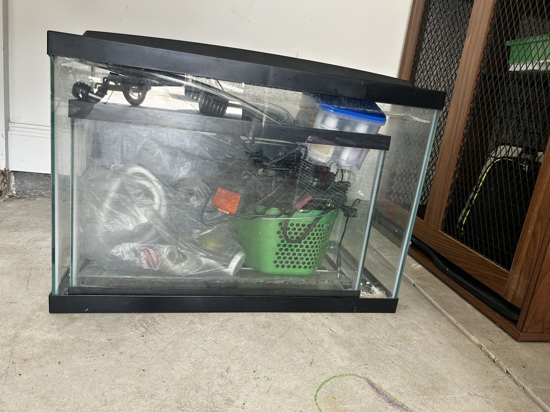 Fish tanks/aquarium supplies