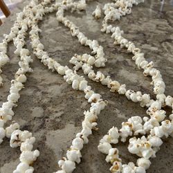 Real Popcorn Garland. 