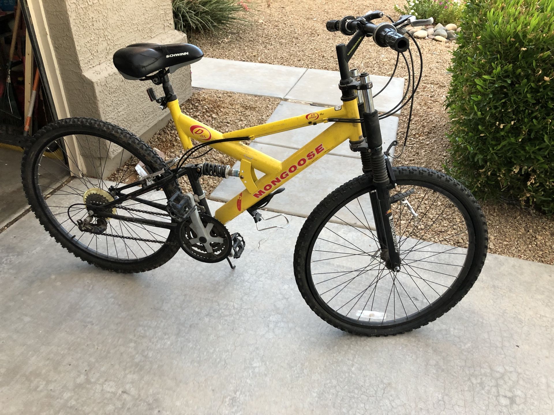 Mongoose yellow 21 speed 26” mountain bike