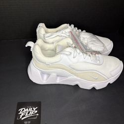 W Size 9.5 - Nike RYZ 365 2 White 