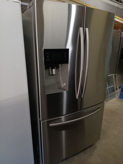 Samsung refrigerator Stainless steel everything works good 💯💯