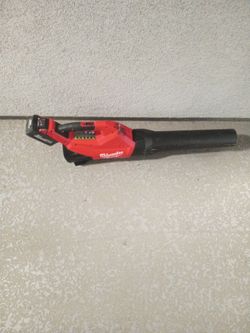 Milwaukee blower with 6.0 high output battery