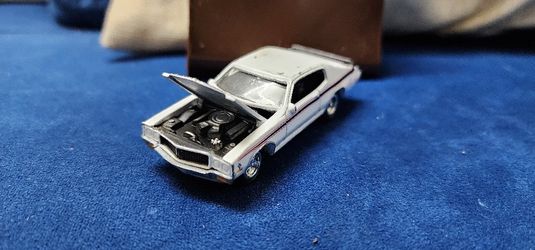 Johnny Lightning White 1970 Buick GSX with Rubber Tires  1:64 Scale