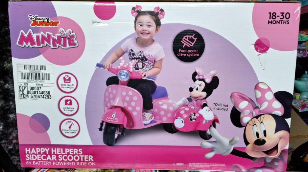 NEW Minnie Mouse scooter ride on
Carrito Electrico montable de Minnie