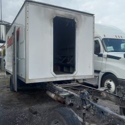 truck box with lift