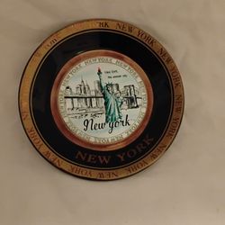 Collectible New York Skyline 6 Plate Wall Decor Glossy Black Gold Trim Vintage
