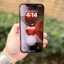 IPhone 12 Pro Max  128 GB,  Pristine  Condition! Unlocked Use Any Carrier!!  .  Hablo Espanol.