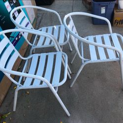 Chairs / Sillas 