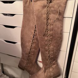 Tan Boots Size 8