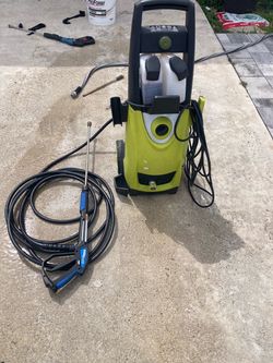 Electric 2000 psi pressure cleaner