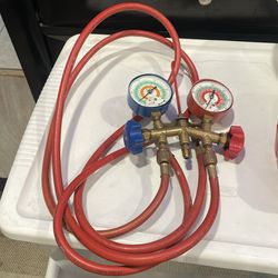 HVAC pressure gauges