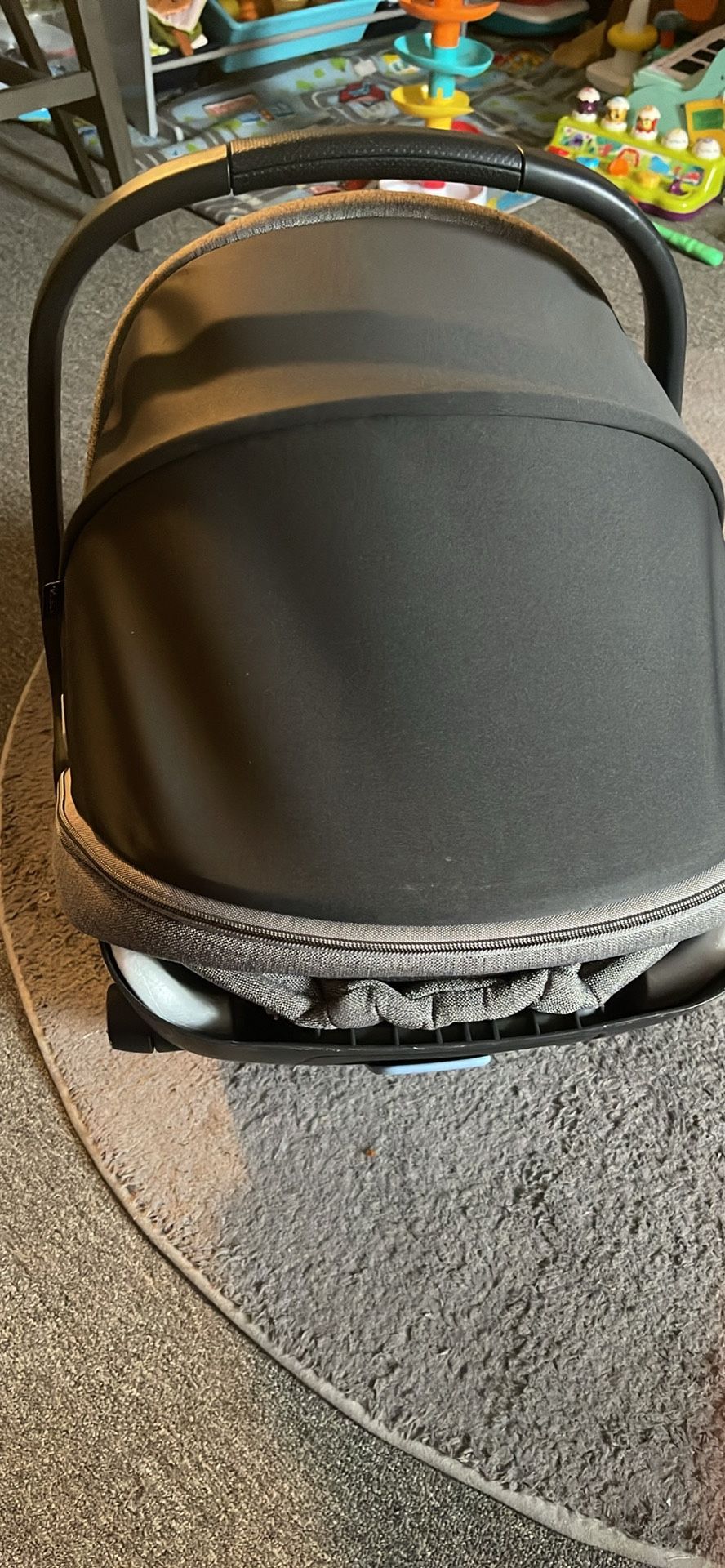 PegPirgo Infant Car seat
