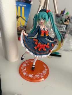 Hatsune Miku Anime Figure with Base