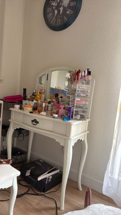 Make up mirror