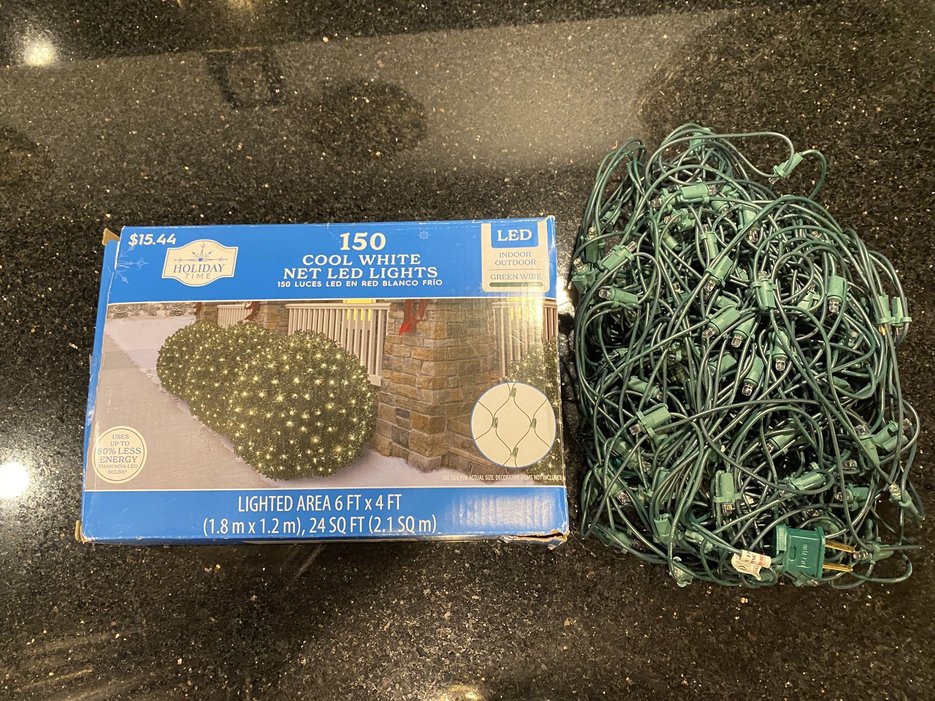 Holiday Time 150 Count Cool White Net Christmas Lights 4ft x 6ft Green Cord