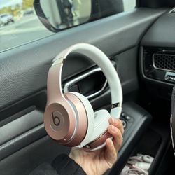Beats Solo 4 Pro 