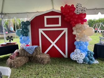 Barnhouse Party Wooden Backdrop
