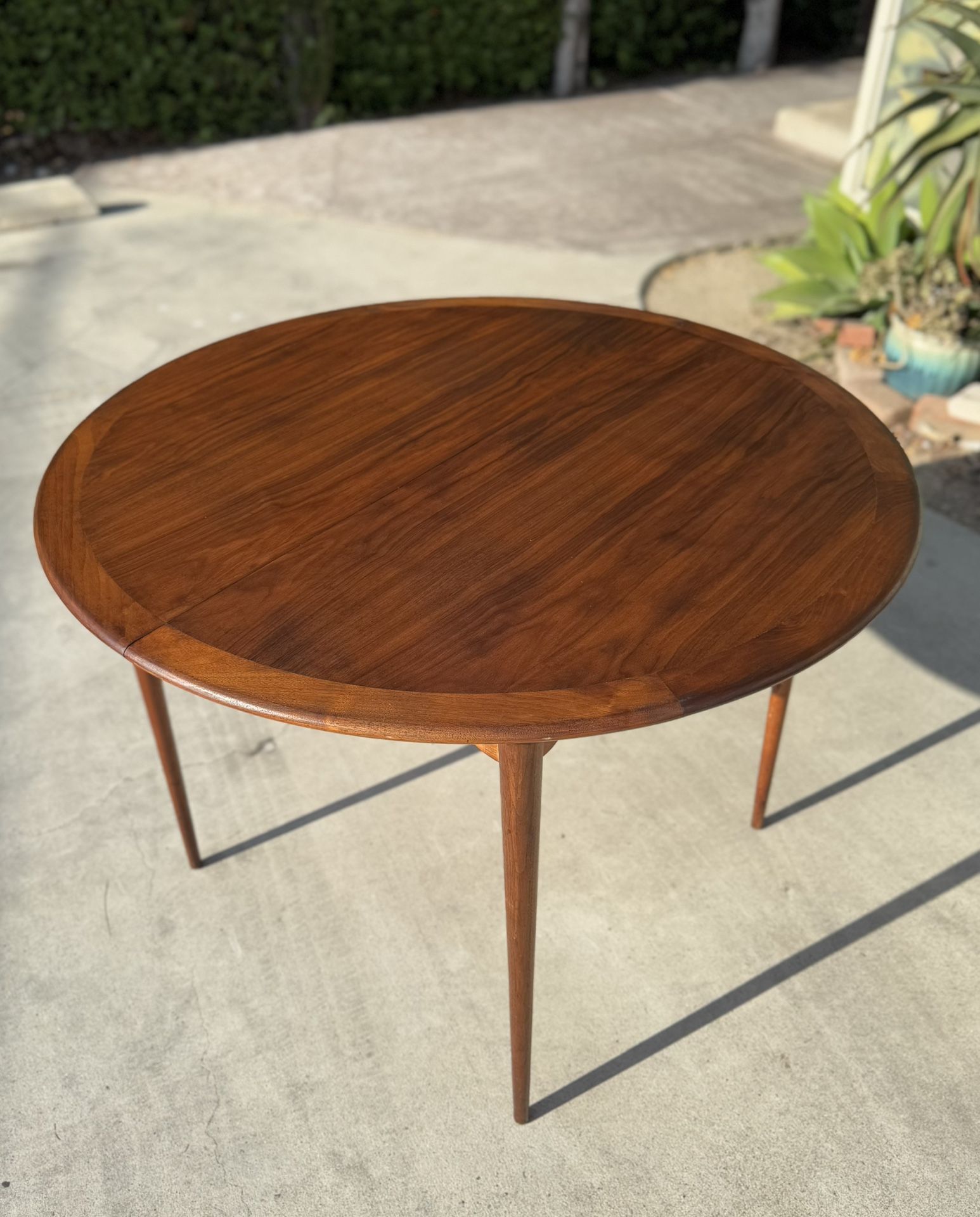 Mid Century Danish MCM Modern Wood Extending Dining Table w/ Leaf