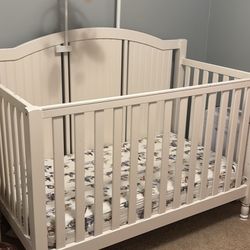 Pottery Barn Catalina Crib