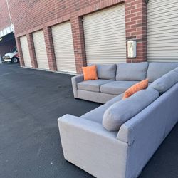 Really Nice Grey Sectional Couch
