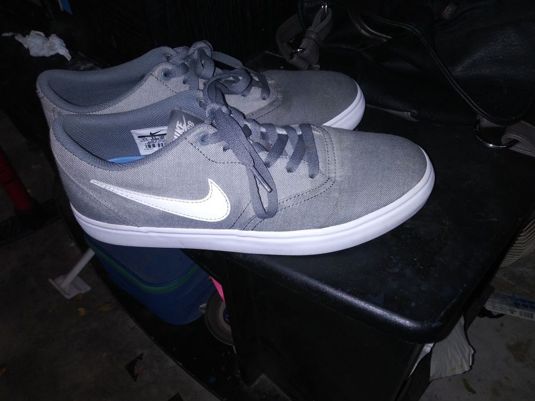 Nike SB size 9.5mens