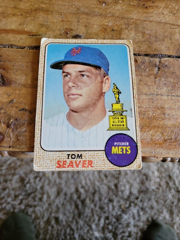 Tom Seaver Rookie Card In Good Condition 