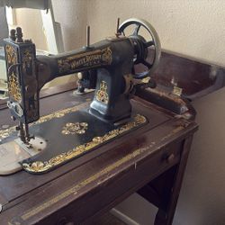 White Rotary Sewing Machine 