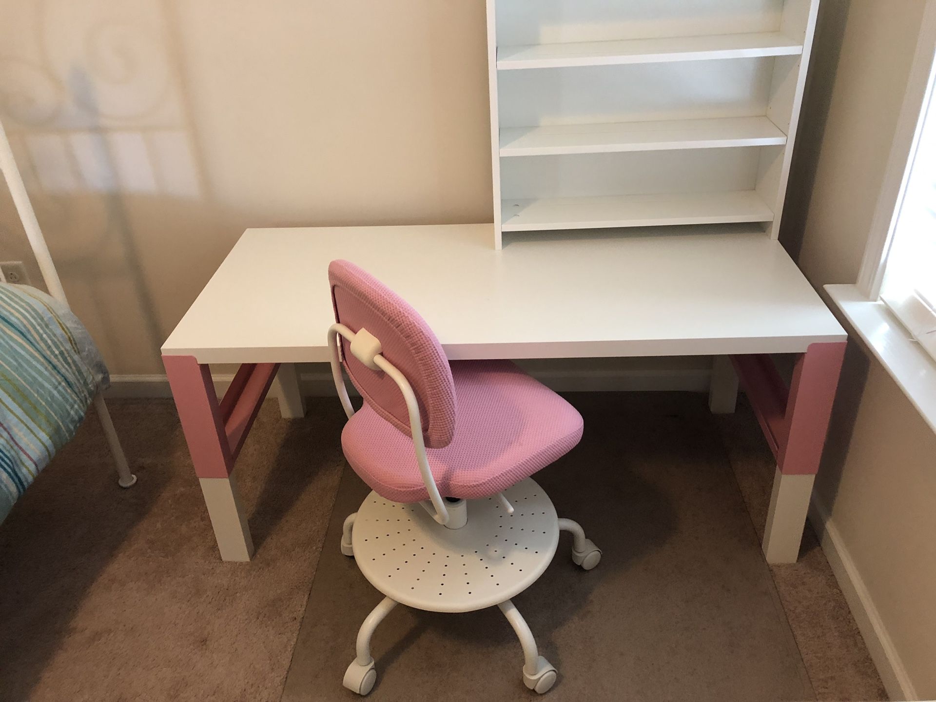 İkea kids chair and table pink