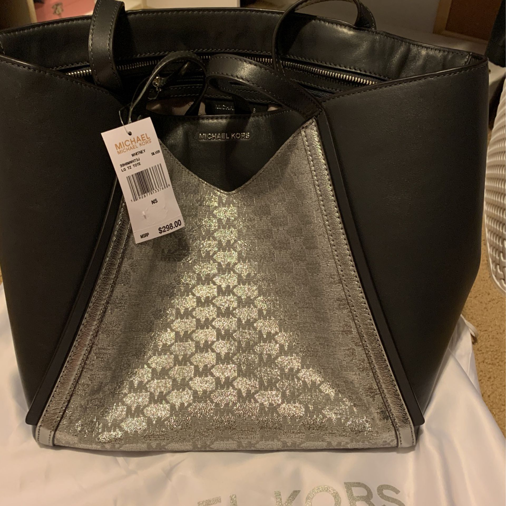 Michael Kors large purse brand new!