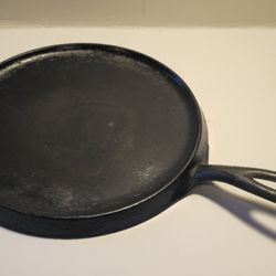 Cast Iron Skillet With Handle
