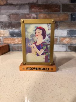Vintage Snow White tea light holder