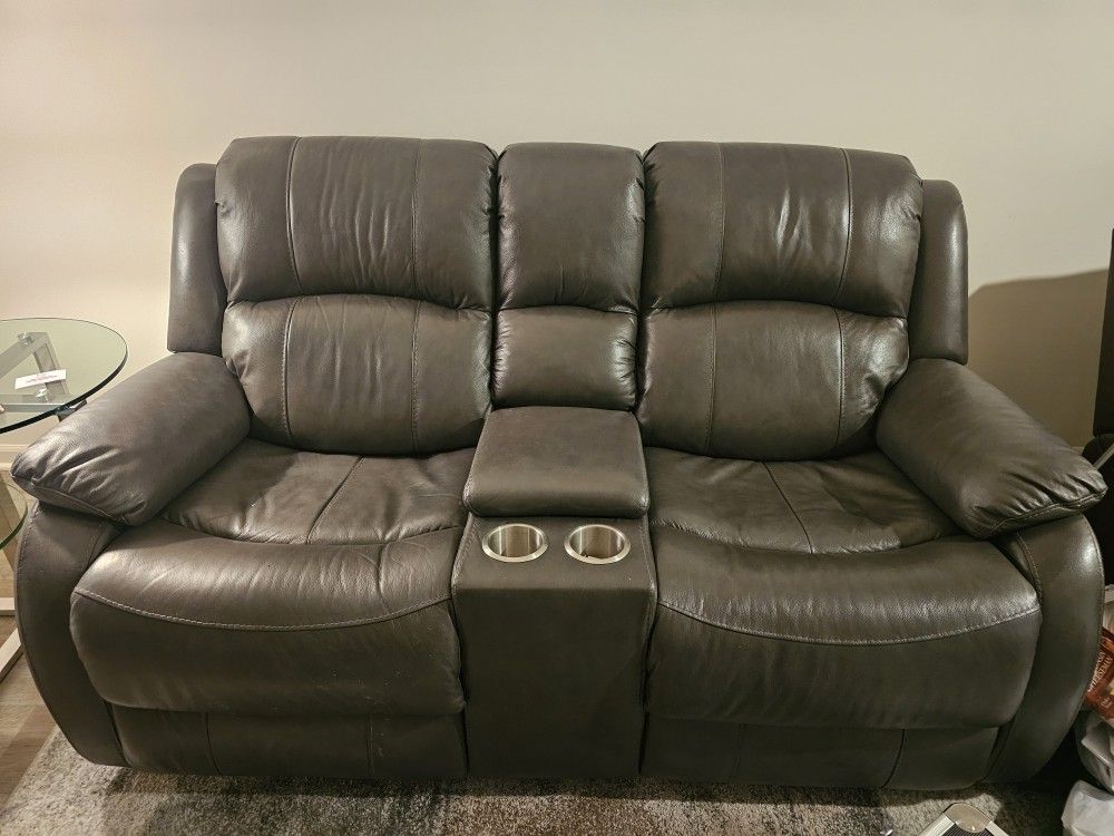 Genuine Leather Hallstrung power reclining loveseat with console and Easy View Headrest