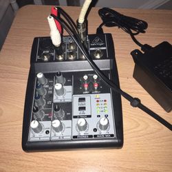 BERINGER Mini Mixer 