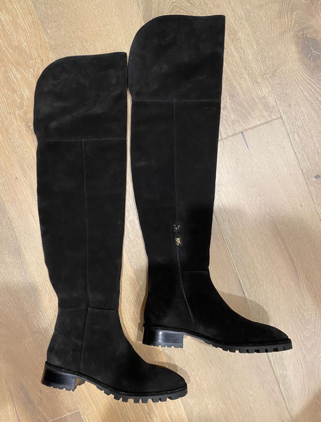 Brand new Stuart Weitzman Amber Thigh High Suede Boots Size 6.5