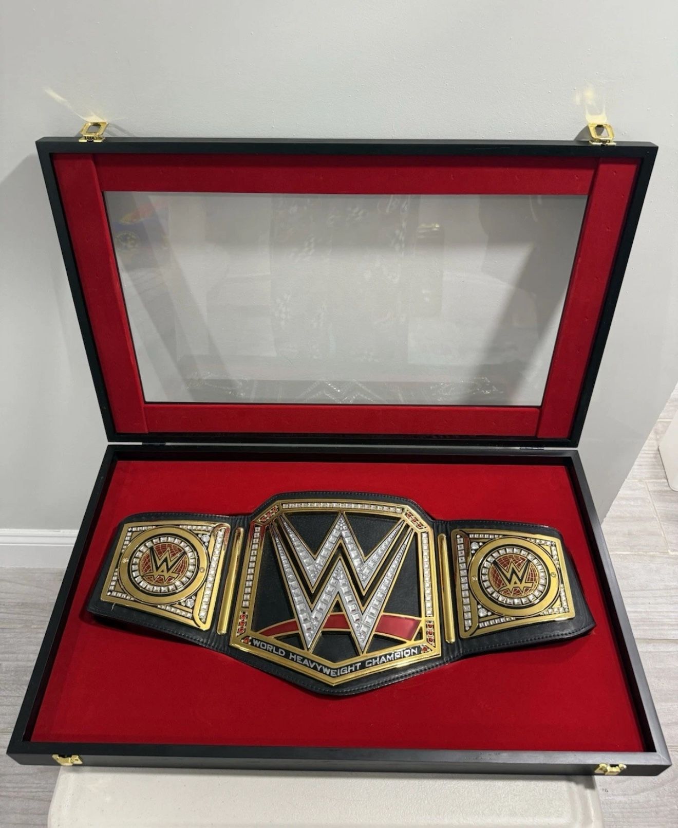 WWE BELT WITH BELT FRAME