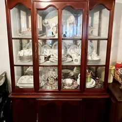 China Cabinet condition like new