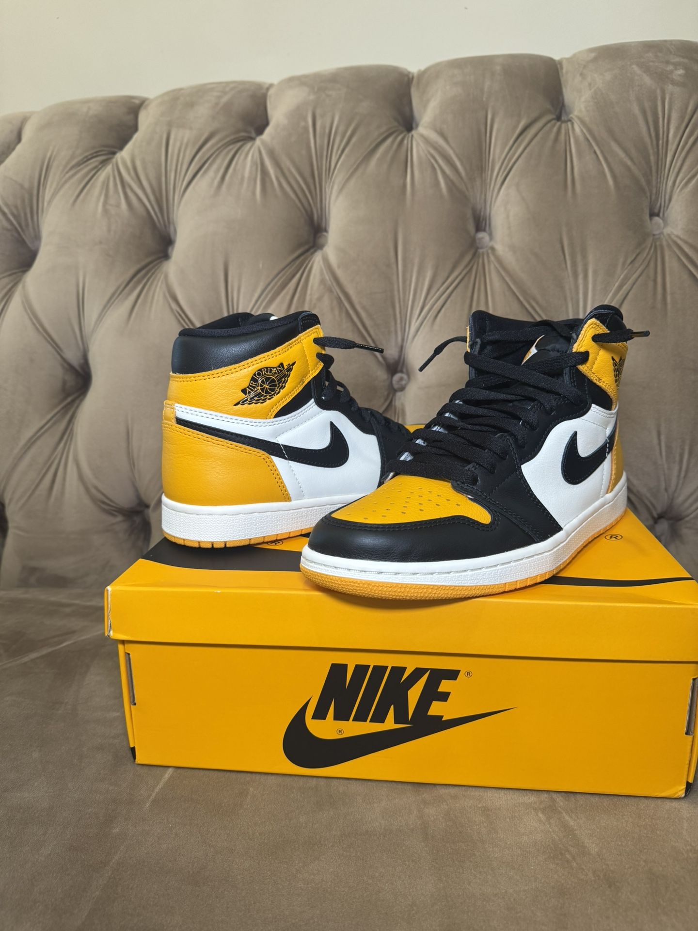 Air Jordan 1 Retro High OG Taxi - Size: 7.5 Mens