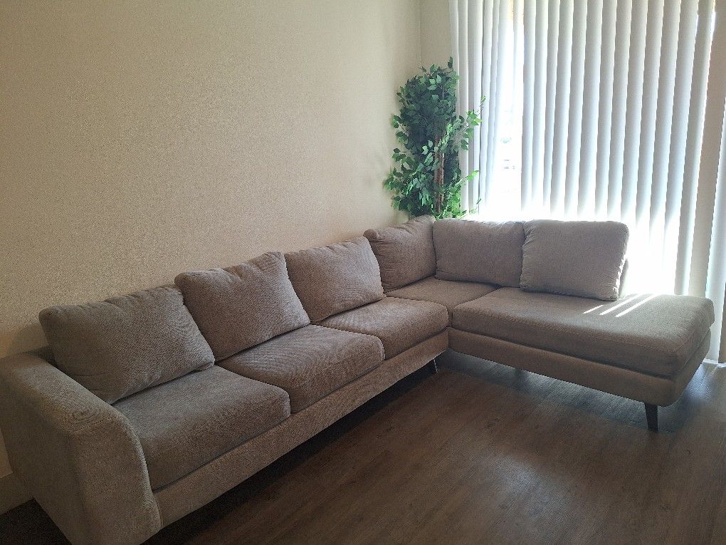 Grey Canela II Dove LAF Sofa and RAF Corner Chaise