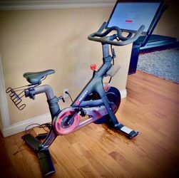 🔥 Peloton Bike – Ride Into Fitness, Burn Calories, and Crush Goals from Home!